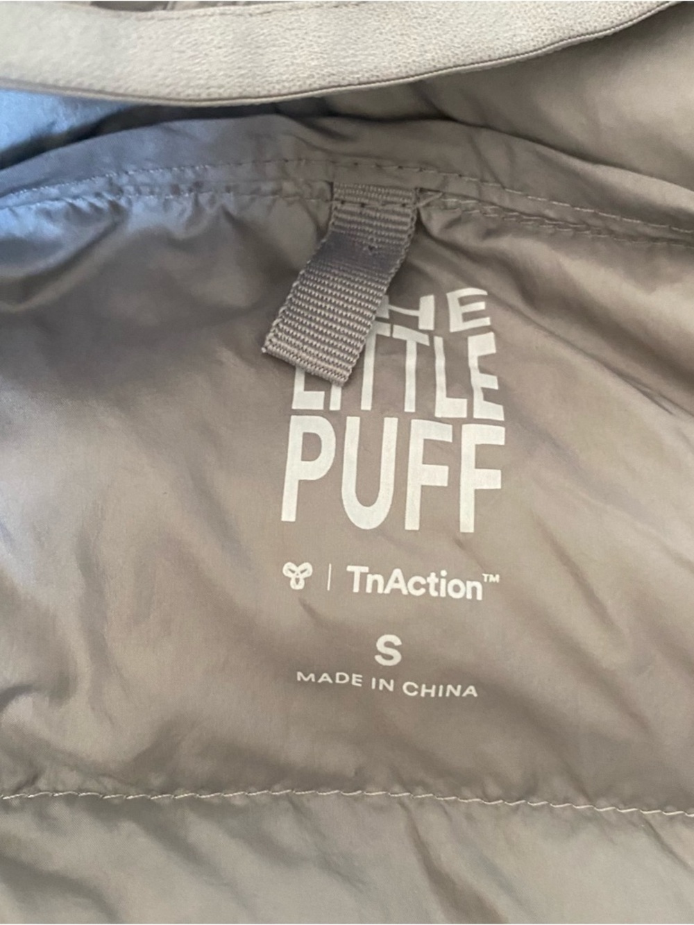 Aritzia Tna little puff puffer jacket - Picture 10 of 15